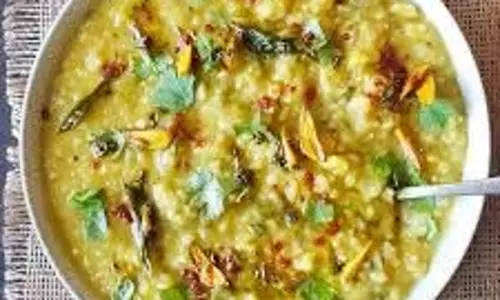 Spicy Dal Khichdi : घर पर बनाएं स्वादिष्ट मसालेदार दाल खिचड़ी
