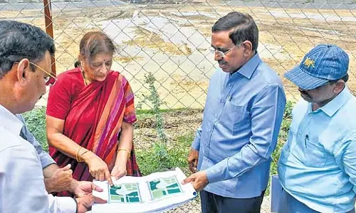 मार्च 2026 तक कर्मचारियों के लिए 4 हजार घर: Minister P Narayan मार्च 2026 तक कर्मचारियों के लिए 4 हजार घर: Minister P Narayan