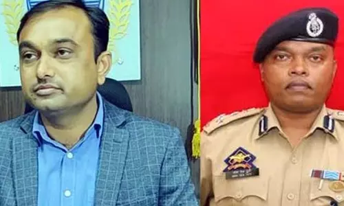 Jammu: मंडलायुक्त-पुलिस महानिरीक्षक ने तिरंगा यात्रा की तैयारियों की समीक्षा की