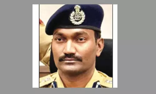 एसएसपी श्रीनगर ने भारत दर्शन दौरे के लिए छात्रों के एक समूह को हरी झंडी दिखाई