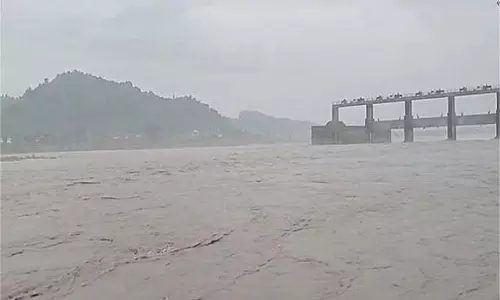 Himachal : नदी-नाले उफान पर, टोंस नदी का जलस्तर भी बढ़ा