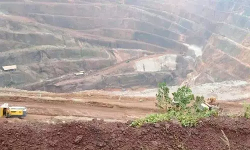 कनिष्ठ सहायक ने डीएमएफ फंड मंजूर किया, सीएम ने जांच के आदेश दिए