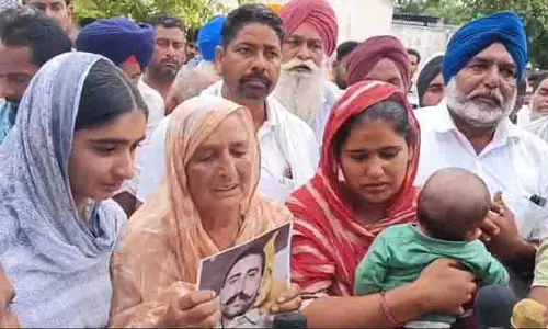 व्यक्ति ने जेल में बंद बेटे को Pakistan से वापस लाने के लिए केंद्र से हस्तक्षेप की मांग की व्यक्ति ने जेल में बंद बेटे को Pakistan से वापस लाने के लिए केंद्र से हस्तक्षेप की मांग की