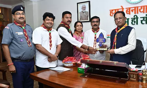 मुख्यमंत्री से भारत स्काउट्स एवं गाइड्स छत्तीसगढ़ के प्रतिनिधिमंडल ने की मुलाकात मुख्यमंत्री से भारत स्काउट्स एवं गाइड्स छत्तीसगढ़ के प्रतिनिधिमंडल ने की मुलाकात