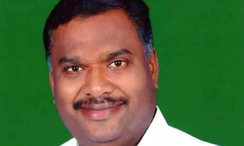AIADMK के पूर्व विधायक कार्तिक थोंडिमान डीएमके में शामिल हो गए