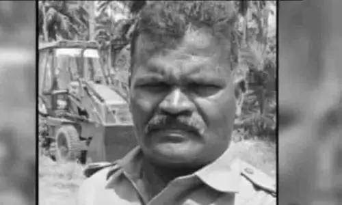 तिरुपुर में AIADMK विधायक के एस्टेट में पिता-पुत्र ने पुलिसकर्मी की हत्या कर दी तिरुपुर में AIADMK विधायक के एस्टेट में पिता-पुत्र ने पुलिसकर्मी की हत्या कर दी