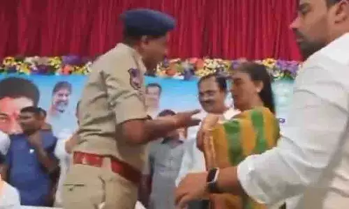 Harish Rao ने सबिता इंद्रा रेड्डी के साथ खराब व्यवहार के लिए रेवंत रेड्डी से माफी की मांग की
