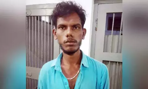 Kerala : युवती से बलात्कार के आरोप में युवक गिरफ्तार Kerala : युवती से बलात्कार के आरोप में युवक गिरफ्तार
