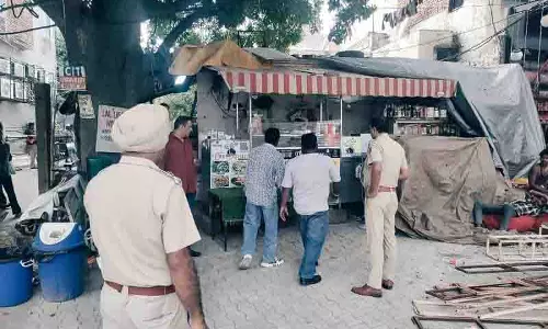 Kuki Dhaba Chowk, मॉडल टाउन में अतिक्रमण विरोधी अभियान चलाया गया