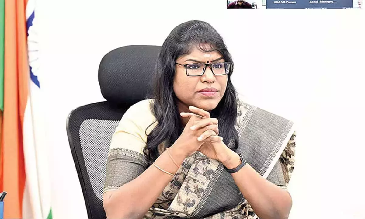Andhra: अधिकारियों को भूमि अधिग्रहण में तेजी लाने का निर्देश