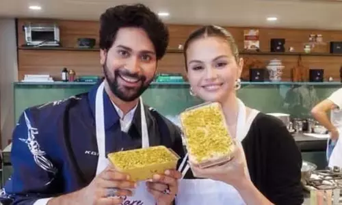 अंकुश बहुगुणा की हॉलीवुड मुलाकात, सेलेना और बेनी से मिलने पर जताई खुशी अंकुश बहुगुणा की हॉलीवुड मुलाकात, सेलेना और बेनी से मिलने पर जताई खुशी