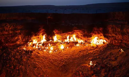 Turkmenistan के मीथेन-उगलने वाले नर्क के द्वार का गुस्सा ठंडा पड़ गया