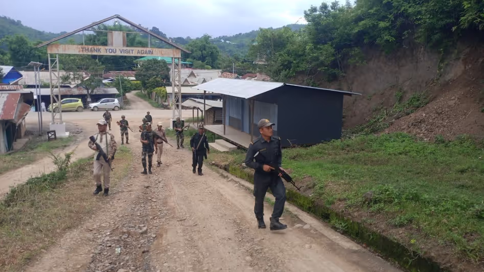 Manipur पुलिस ने राज्य भर में अभियान तेज किया प्रमुख गिरफ्तारियां हुईं Manipur पुलिस ने राज्य भर में अभियान तेज किया प्रमुख गिरफ्तारियां हुईं
