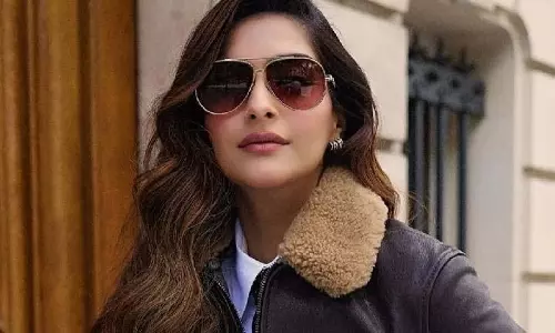 आयशा में फैशन था सिर्फ पृष्ठभूमि नहीं, सोनम कपूर का बड़ा खुलासा आयशा में फैशन था सिर्फ पृष्ठभूमि नहीं, सोनम कपूर का बड़ा खुलासा