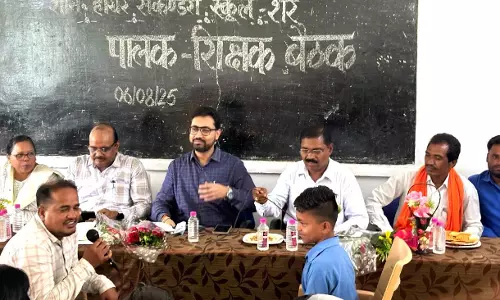 जिले के सभी संकुलों में पालक-शिक्षक बैठक का आयोजन