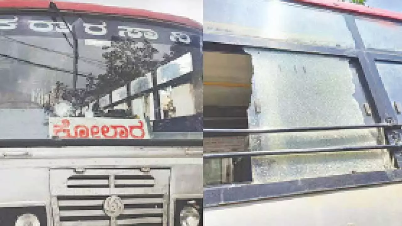 Karnataka: परिवहन हड़ताल के बीच बसों पर पथराव की घटनाएं
