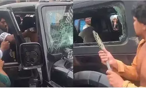 हापुड़ में मामूली टक्कर के बाद थार चालक पर हमला, गाड़ी में तोड़फोड़ हापुड़ में मामूली टक्कर के बाद थार चालक पर हमला, गाड़ी में तोड़फोड़