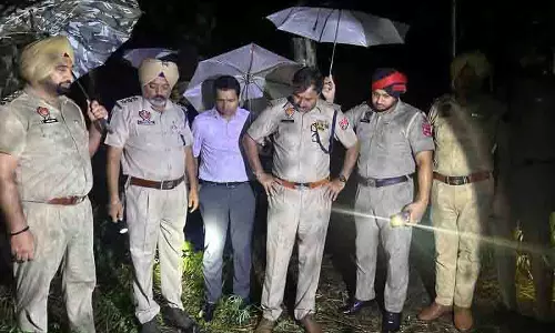 Kabaddi खिलाड़ी से शार्पशूटर बने व्यक्ति ने पुलिस हिरासत से भागने की कोशिश की, गोली लगने से घायल Kabaddi खिलाड़ी से शार्पशूटर बने व्यक्ति ने पुलिस हिरासत से भागने की कोशिश की, गोली लगने से घायल