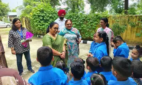 राष्ट्रीय महिला पैनल सदस्य ने जेल, सखी, Anganwadi केंद्रों में सुविधाओं की समीक्षा की