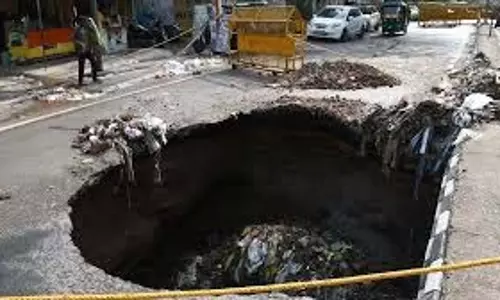 त्रिलोकपुरी में धंसी सड़क की मरम्मत, कोटला रोड 20 दिन तक रहेगा बंद