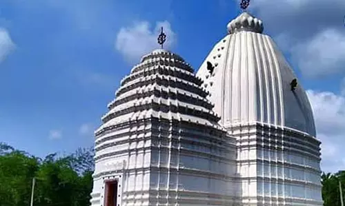 Bahiri का विशाल मंदिर लंबे समय से जीर्णोद्धार के अभाव के कारण अपना आकर्षण खो रहा Bahiri का विशाल मंदिर लंबे समय से जीर्णोद्धार के अभाव के कारण अपना आकर्षण खो रहा