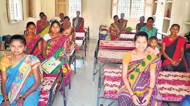 Manyam में गर्भवती महिलाओं के लिए छात्रावास आदिवासी माताओं के लिए वरदान Manyam में गर्भवती महिलाओं के लिए छात्रावास आदिवासी माताओं के लिए वरदान