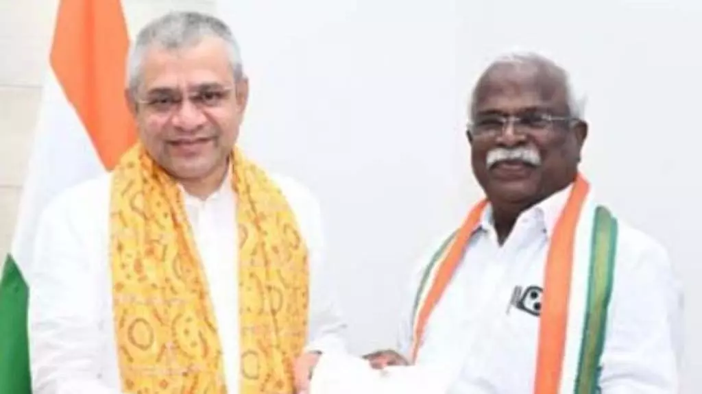 नागरकोइल-कोयंबटूर ट्रेनों को मेलापलायम रेलवे स्टेशन पर रोका जाना चाहिए: रेल मंत्री को याचिका नागरकोइल-कोयंबटूर ट्रेनों को मेलापलायम रेलवे स्टेशन पर रोका जाना चाहिए: रेल मंत्री को याचिका