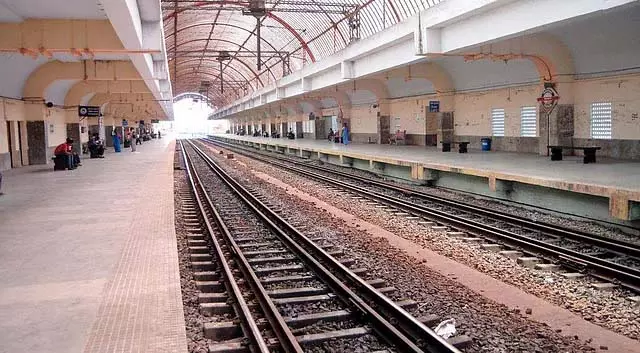 फ्लाइंग ट्रेन परियोजना को मेट्रो से जोड़ा जाएगा: तमिलनाडु सरकार का अनुरोध स्वीकार और स्वीकृत फ्लाइंग ट्रेन परियोजना को मेट्रो से जोड़ा जाएगा: तमिलनाडु सरकार का अनुरोध स्वीकार और स्वीकृत