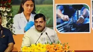 Bhopal: सीएम डॉ. यादव ने हथकरघा दिवस पर बुनकरों की कला को बताया राष्ट्र की शान Bhopal: सीएम डॉ. यादव ने हथकरघा दिवस पर बुनकरों की कला को बताया राष्ट्र की शान
