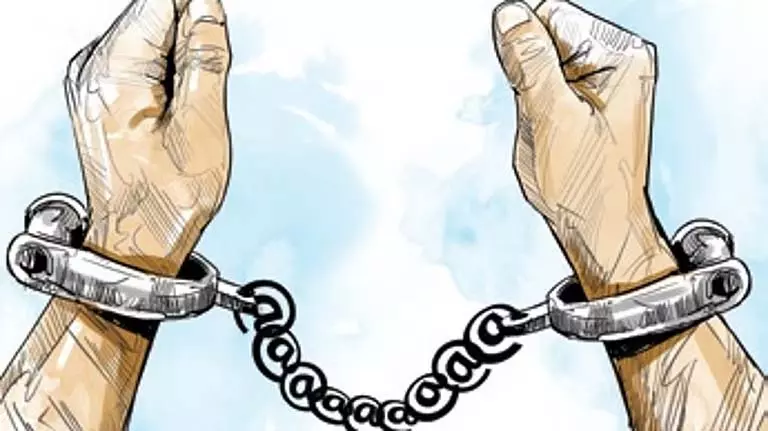 Odisha के बहादापल्ली गांव में एक व्यक्ति की हत्या के आरोप में दो लोग गिरफ्तार Odisha के बहादापल्ली गांव में एक व्यक्ति की हत्या के आरोप में दो लोग गिरफ्तार