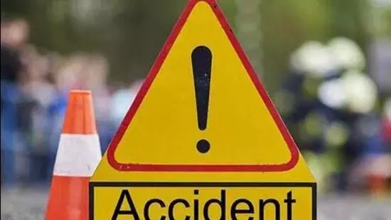 ट्रक चालक की मौत पर तेज़ हुई कार्रवाई, त्रिपुरा में SDM पर गिरी गाज ट्रक चालक की मौत पर तेज़ हुई कार्रवाई, त्रिपुरा में SDM पर गिरी गाज