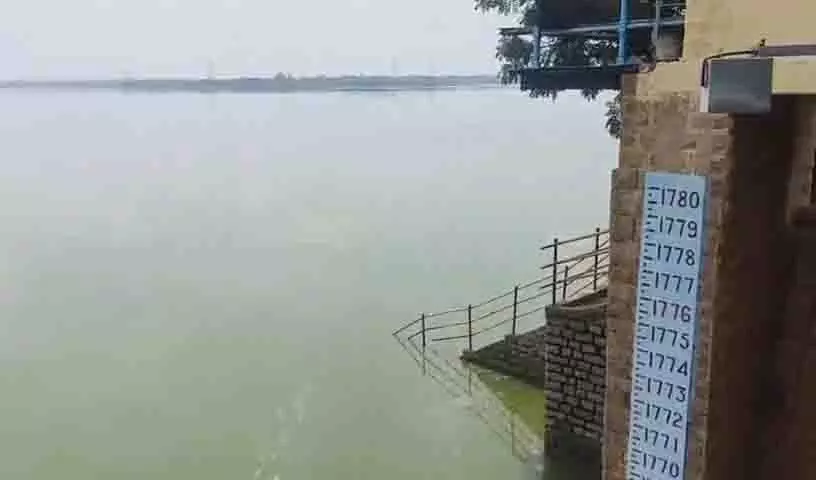 हैदराबाद अलर्ट पर, HMWSSB ने हिमायतसागर के द्वार खुलने के संकेत दिए हैदराबाद अलर्ट पर, HMWSSB ने हिमायतसागर के द्वार खुलने के संकेत दिए