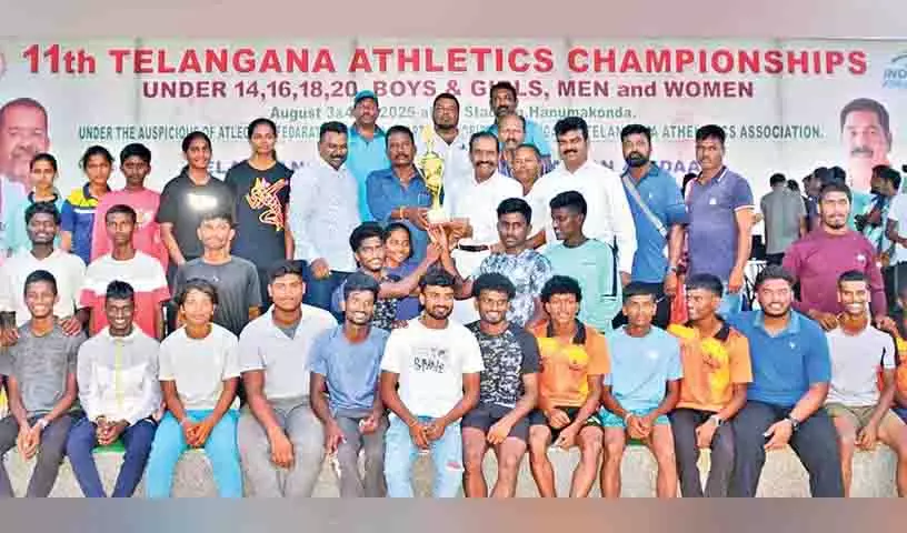 11वीं Telangana राज्य जूनियर एथलेटिक्स प्रतियोगिता में खम्मम समग्र चैंपियन बना 11वीं Telangana राज्य जूनियर एथलेटिक्स प्रतियोगिता में खम्मम समग्र चैंपियन बना