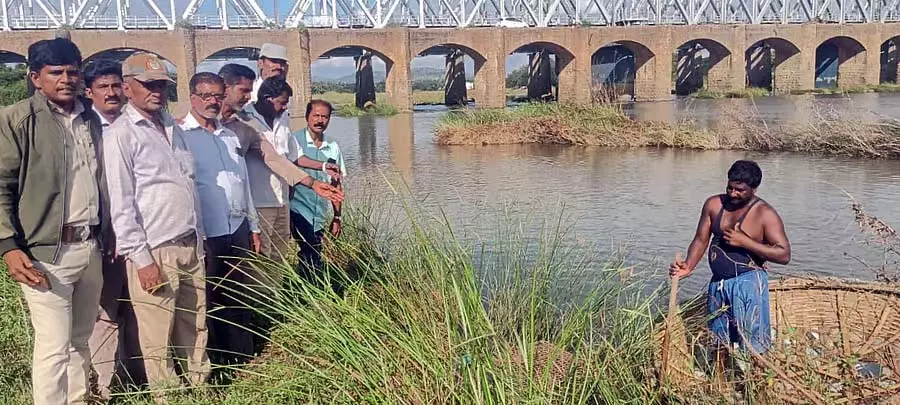 ऊदबिलाव के शिकार के लिए जाल बिछाने के आरोप में एक व्यक्ति गिरफ्तार ऊदबिलाव के शिकार के लिए जाल बिछाने के आरोप में एक व्यक्ति गिरफ्तार