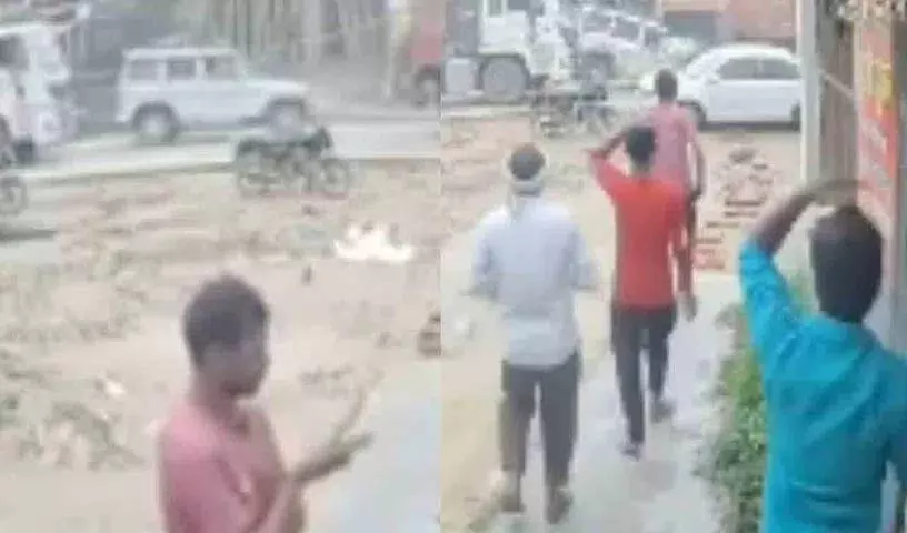 बोलेरो गाड़ी दो ट्रॉलियों के बीच कुचली गई.. फिर क्या हुआ? बोलेरो गाड़ी दो ट्रॉलियों के बीच कुचली गई.. फिर क्या हुआ?