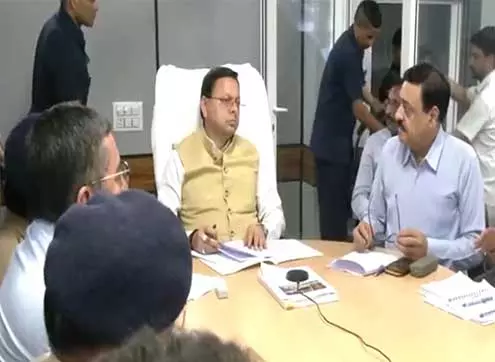 Chief Minister धामी ने आपदा प्रभावित क्षेत्रों में बचाव एवं राहत कार्यों की समीक्षा की Chief Minister धामी ने आपदा प्रभावित क्षेत्रों में बचाव एवं राहत कार्यों की समीक्षा की