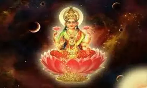 Varalakshmi Vrat 2025 : कलयुग में सौभाग्य की कुंजी है यह व्रत