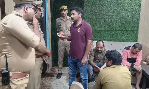 रेस्टोरेंट में सेक्स रैकेट का खुलासा, 4 युवती और 6 युवक गिरफ्तार