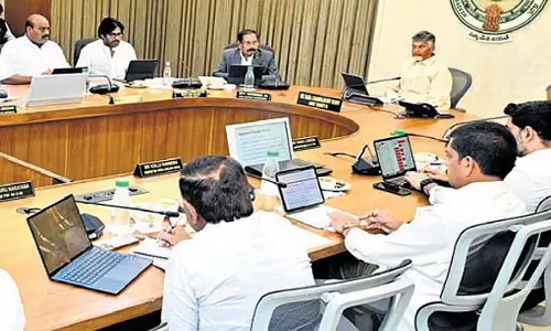 AP कैबिनेट ने 15 अगस्त से महिलाओं के लिए मुफ्त आरटीसी बस यात्रा को मंजूरी दी AP कैबिनेट ने 15 अगस्त से महिलाओं के लिए मुफ्त आरटीसी बस यात्रा को मंजूरी दी