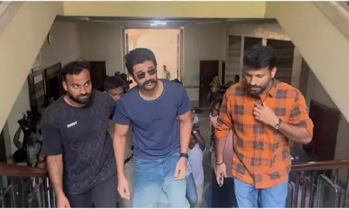 अवैध सट्टेबाजी ऐप मामले में विजय देवराकोंडा ED के सामने पेश हुए अवैध सट्टेबाजी ऐप मामले में विजय देवराकोंडा ED के सामने पेश हुए