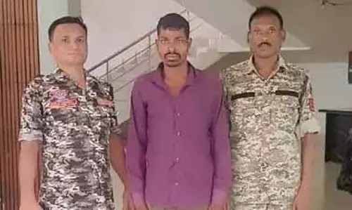बाजार गई युवती से रेप, दरिंदे ने बोतल से प्राइवेट पार्ट पर किया हमला बाजार गई युवती से रेप, दरिंदे ने बोतल से प्राइवेट पार्ट पर किया हमला