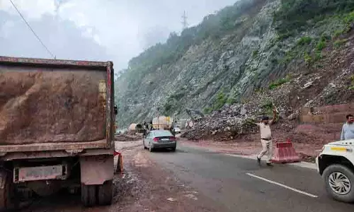 Himachal Pradesh में 537 सड़कें बंद, पंजाब में घग्गर नदी उफान पर