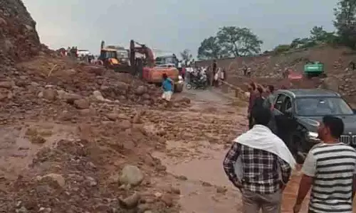 Himachal: राजमार्ग पर भूस्खलन से यातायात 12 घंटे तक बाधित