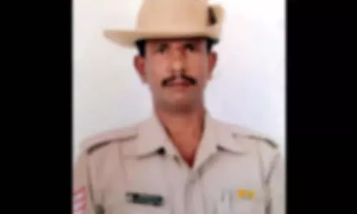 कांस्टेबलों के लिए नेवी ब्लू चोटीदार टोपी: सरकार ने मंजूरी दी