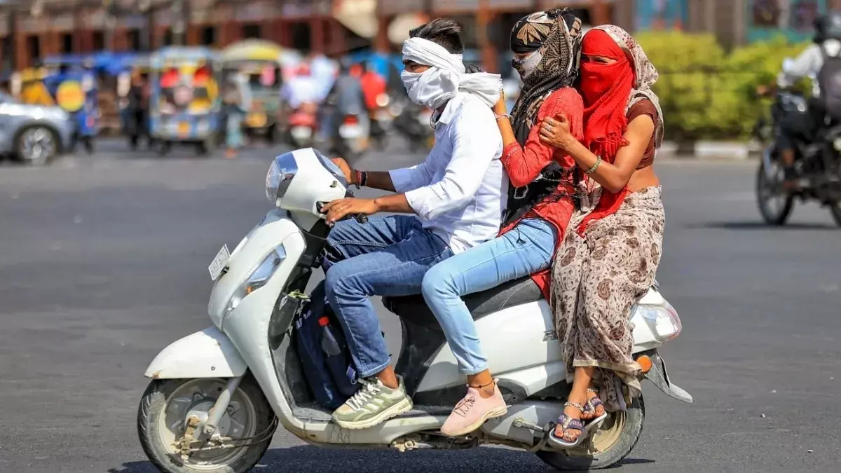 Bhopal: MP में मौसम हुआ गर्म, चार दिन राहत नहीं Bhopal: MP में मौसम हुआ गर्म, चार दिन राहत नहीं