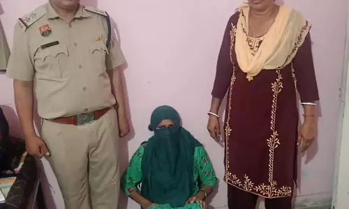 फतेहाबाद में घर में अवैध शराब बनाने के आरोप में महिला गिरफ्तार