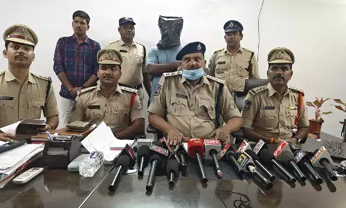 Telangana: पुलिस ने स्वास्थ्य सेवा रिफंड घोटालेबाज को गिरफ्तार किया