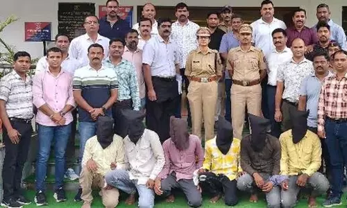 सब्जीवाला निकला डकैत, रायगढ़ में पुलिस ने लूटकांड का किया खुलासा सब्जीवाला निकला डकैत, रायगढ़ में पुलिस ने लूटकांड का किया खुलासा