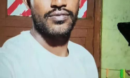 Karnataka : सुरक्षा गार्ड ने दोस्त की पत्नी का गला काटा Karnataka : सुरक्षा गार्ड ने दोस्त की पत्नी का गला काटा