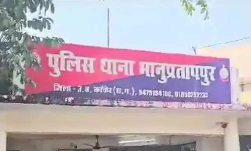 पास्टर-पादरी के खिलाफ गांव वालों ने खोला मोर्चा, एंट्री पर लगाया बैन पास्टर-पादरी के खिलाफ गांव वालों ने खोला मोर्चा, एंट्री पर लगाया बैन